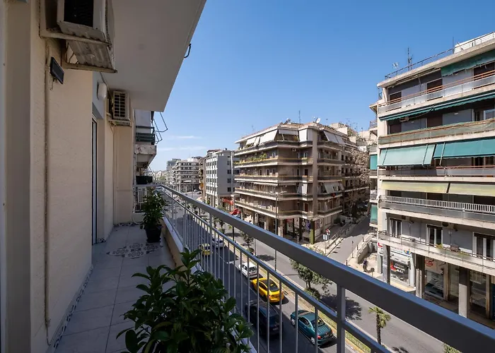 Lovely And Modern 3Bd Close To Ampelokipoi Metro